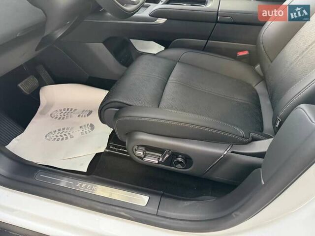 Белый Zeekr 7X, объемом двигателя 0 л и пробегом 1 тыс. км за 38199 $, фото 12 на Automoto.ua