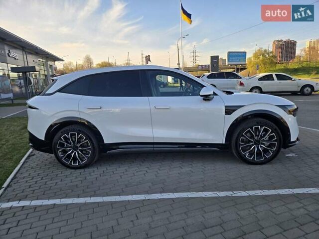Белый Zeekr 7X, объемом двигателя 0 л и пробегом 1 тыс. км за 34588 $, фото 6 на Automoto.ua