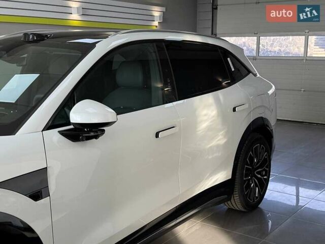 Белый Zeekr 7X, объемом двигателя 0 л и пробегом 1 тыс. км за 37499 $, фото 2 на Automoto.ua
