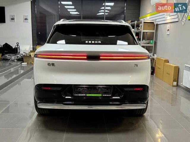 Белый Zeekr 7X, объемом двигателя 0 л и пробегом 1 тыс. км за 44199 $, фото 3 на Automoto.ua