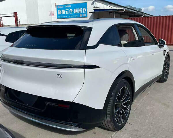 Белый Zeekr 7X, объемом двигателя 0 л и пробегом 1 тыс. км за 48000 $, фото 3 на Automoto.ua