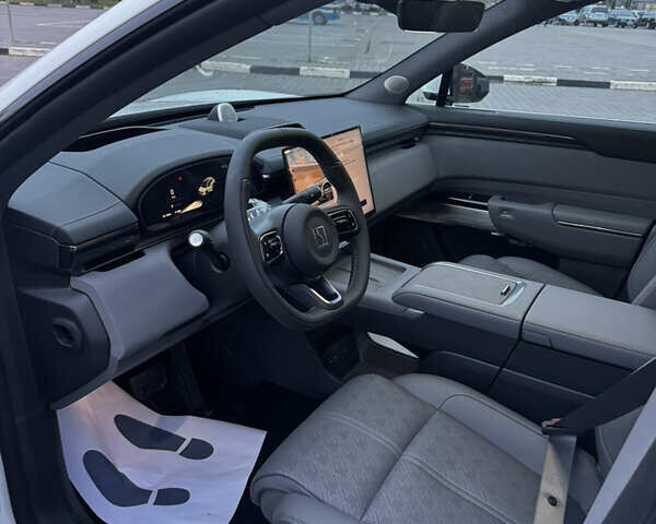 Zeekr 7X 2025 в Черновцах на Automoto.ua Белый Zeekr 7X, объемом двигателя 0 л и пробегом 1 тыс. км за 44999 $, фото 26 на Automoto.ua