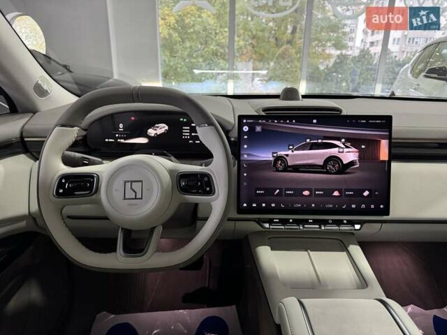 Zeekr 7X 2025 в Одессе на Automoto.ua Белый Zeekr 7X, объемом двигателя 0 л и пробегом 1 тыс. км за 48900 $, фото 17 на Automoto.ua