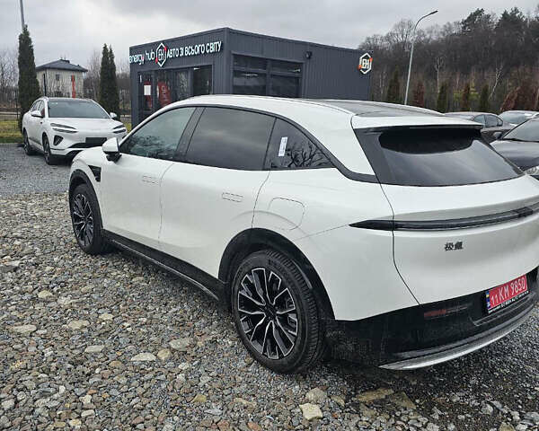 Білий Zeekr 7X, об'ємом двигуна 0 л та пробігом 1 тис. км за 45000 $, фото 3 на Automoto.ua