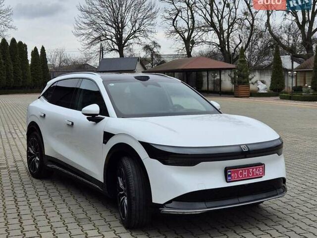 Белый Zeekr 7X, объемом двигателя 0 л и пробегом 1 тыс. км за 42500 $, фото 2 на Automoto.ua