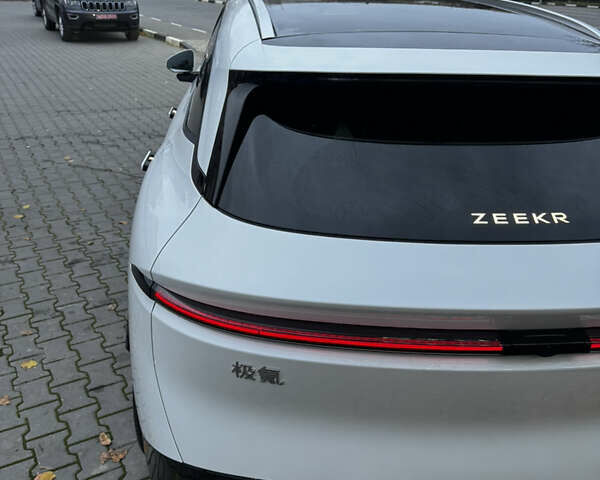 Zeekr 7X 2025 в Черновцах на Automoto.ua Белый Zeekr 7X, объемом двигателя 0 л и пробегом 1 тыс. км за 44999 $, фото 24 на Automoto.ua