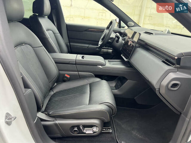 Белый Zeekr 7X, объемом двигателя 0 л и пробегом 1 тыс. км за 43900 $, фото 10 на Automoto.ua