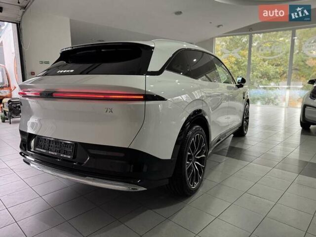 Zeekr 7X 2025 в Одессе на Automoto.ua Белый Zeekr 7X, объемом двигателя 0 л и пробегом 1 тыс. км за 48900 $, фото 3 на Automoto.ua