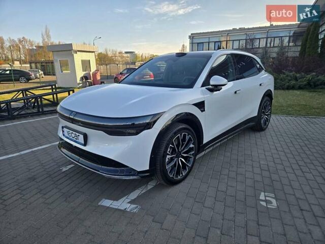Белый Zeekr 7X, объемом двигателя 0 л и пробегом 1 тыс. км за 34588 $, фото 1 на Automoto.ua