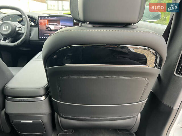 Белый Zeekr 7X, объемом двигателя 0 л и пробегом 1 тыс. км за 43900 $, фото 35 на Automoto.ua