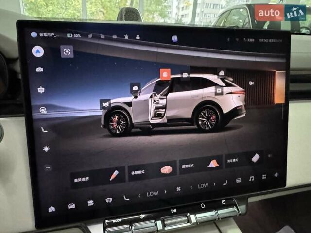 Zeekr 7X 2025 в Одессе на Automoto.ua Белый Zeekr 7X, объемом двигателя 0 л и пробегом 1 тыс. км за 48900 $, фото 22 на Automoto.ua