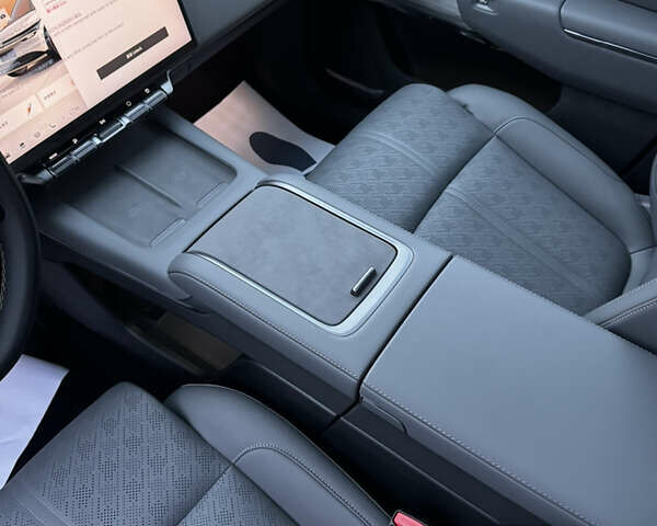 Zeekr 7X 2025 в Черновцах на Automoto.ua Белый Zeekr 7X, объемом двигателя 0 л и пробегом 1 тыс. км за 44999 $, фото 37 на Automoto.ua