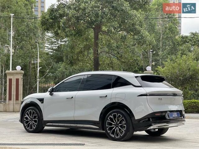 Белый Zeekr 7X, объемом двигателя 0 л и пробегом 1 тыс. км за 41900 $, фото 2 на Automoto.ua
