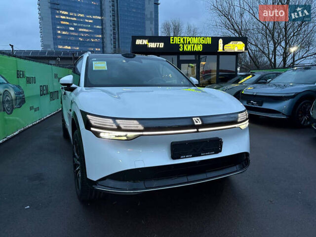 Белый Zeekr 7X, объемом двигателя 0 л и пробегом 1 тыс. км за 40500 $, фото 1 на Automoto.ua
