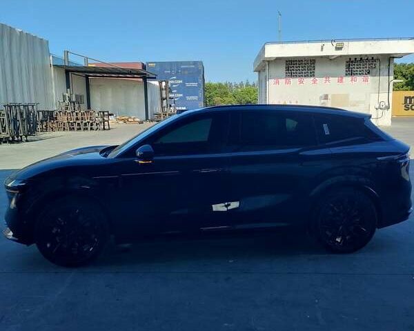 Черный Zeekr 7X, объемом двигателя 0 л и пробегом 25 тыс. км за 33400 $, фото 6 на Automoto.ua