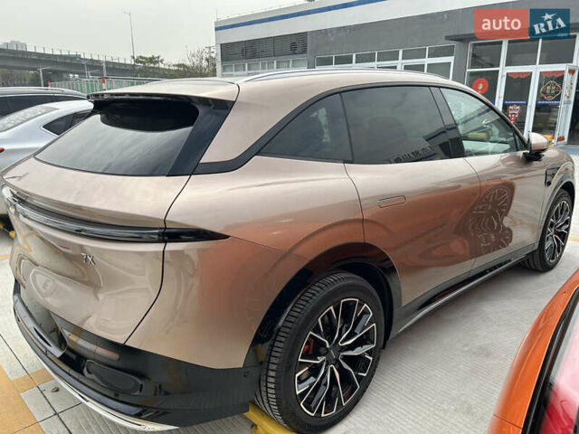 Коричневый Zeekr 7X, объемом двигателя 0 л и пробегом 1 тыс. км за 37900 $, фото 5 на Automoto.ua