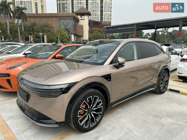 Коричневый Zeekr 7X, объемом двигателя 0 л и пробегом 1 тыс. км за 37900 $, фото 1 на Automoto.ua