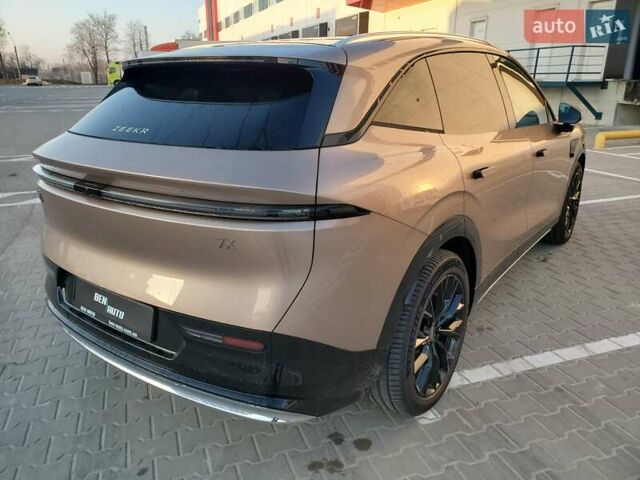 Коричневый Zeekr 7X, объемом двигателя 0 л и пробегом 1 тыс. км за 43800 $, фото 8 на Automoto.ua