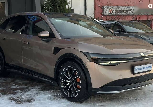 Zeekr 7X, объемом двигателя 4.25 л и пробегом 1 тыс. км за 42999 $, фото 9 на Automoto.ua