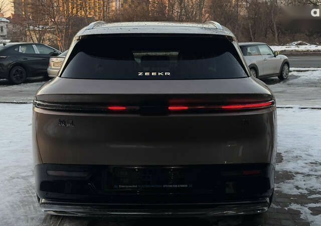 Zeekr 7X, объемом двигателя 4.25 л и пробегом 1 тыс. км за 42999 $, фото 11 на Automoto.ua