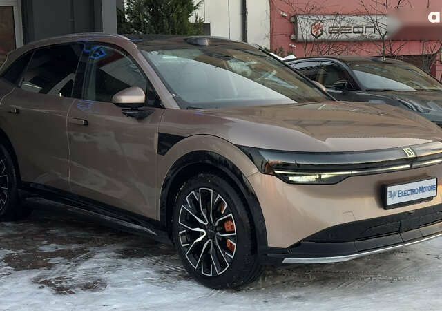 Zeekr 7X, объемом двигателя 4.25 л и пробегом 1 тыс. км за 42999 $, фото 8 на Automoto.ua