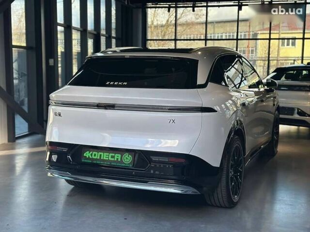 Zeekr 7X, объемом двигателя 4.25 л и пробегом 1 тыс. км за 39300 $, фото 3 на Automoto.ua