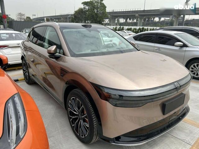 Zeekr 7X, объемом двигателя 0 л и пробегом 1 тыс. км за 37900 $, фото 4 на Automoto.ua