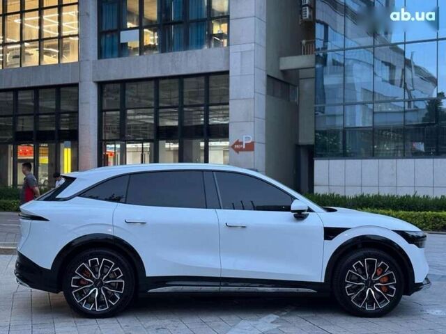 Zeekr 7X, объемом двигателя 0 л и пробегом 7 тыс. км за 33899 $, фото 3 на Automoto.ua