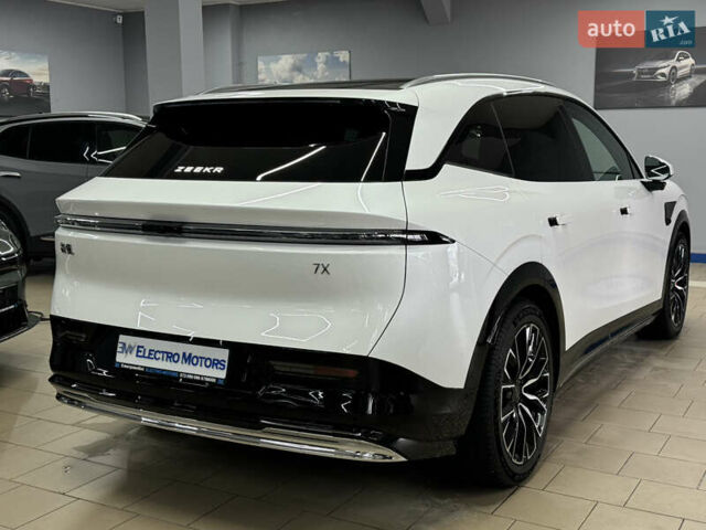 Zeekr 7X, объемом двигателя 0 л и пробегом 1 тыс. км за 41999 $, фото 5 на Automoto.ua