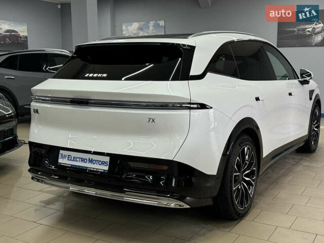 Zeekr 7X, объемом двигателя 0 л и пробегом 1 тыс. км за 41999 $, фото 6 на Automoto.ua