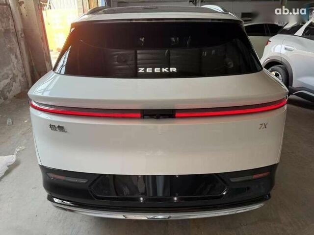 Zeekr 7X 2025 в Львове на Automoto.ua Zeekr 7X, объемом двигателя 0 л и пробегом 1 тыс. км за 41700 $, фото 3 на Automoto.ua