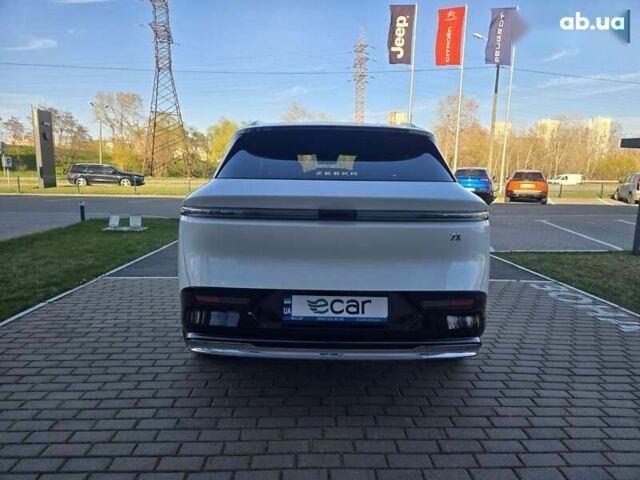 Zeekr 7X, объемом двигателя 0 л и пробегом 1 тыс. км за 43888 $, фото 11 на Automoto.ua