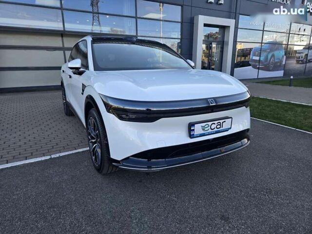 Zeekr 7X, объемом двигателя 0 л и пробегом 1 тыс. км за 43888 $, фото 3 на Automoto.ua
