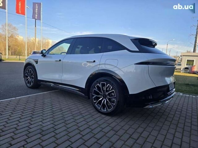 Zeekr 7X, объемом двигателя 0 л и пробегом 1 тыс. км за 43888 $, фото 14 на Automoto.ua