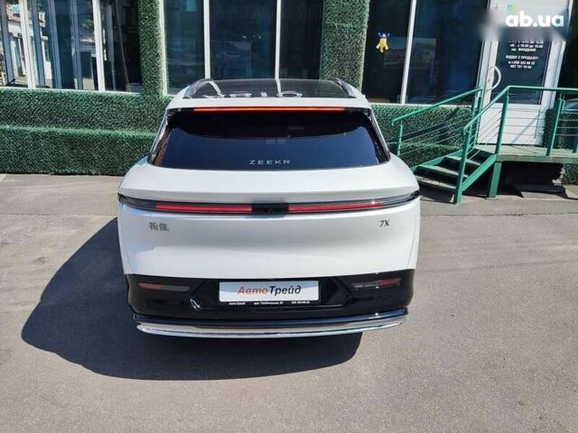 Zeekr 7X, объемом двигателя 0 л и пробегом 1 тыс. км за 39495 $, фото 6 на Automoto.ua