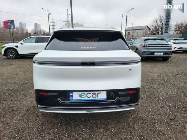 Zeekr 7X, объемом двигателя 0 л и пробегом 1 тыс. км за 32988 $, фото 6 на Automoto.ua