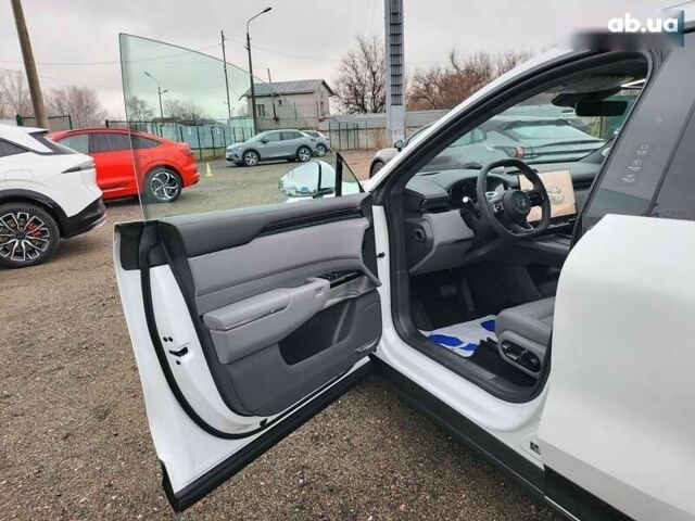 Zeekr 7X, объемом двигателя 0 л и пробегом 1 тыс. км за 32988 $, фото 12 на Automoto.ua