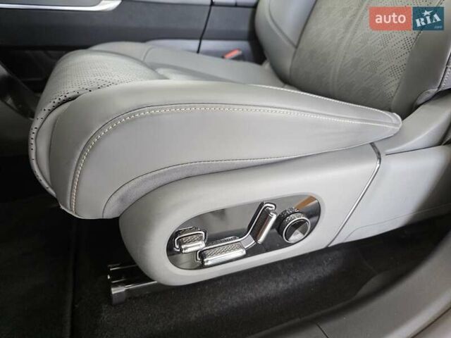 Zeekr 7X 2024 в Днепре (Днепропетровске) на Automoto.ua Желтый Zeekr 7X, объемом двигателя 0 л и пробегом 12 тыс. км за 43200 $, фото 20 на Automoto.ua