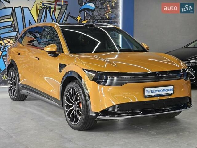 Zeekr 7X 2024 в Днепре (Днепропетровске) на Automoto.ua Желтый Zeekr 7X, объемом двигателя 0 л и пробегом 12 тыс. км за 43200 $, фото 3 на Automoto.ua