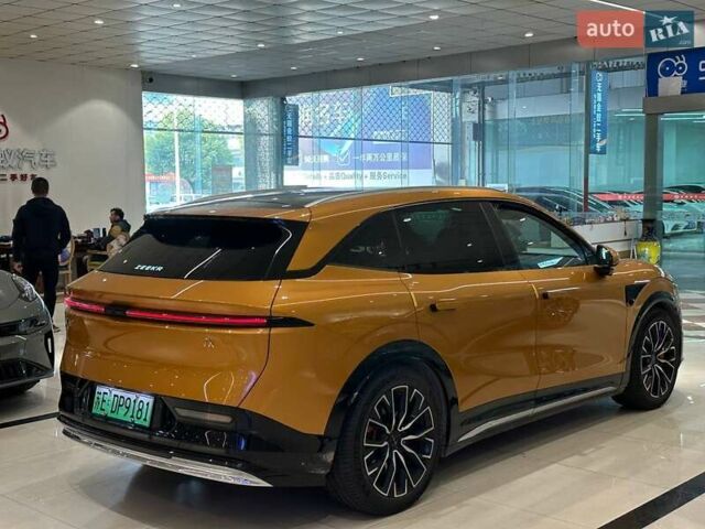 Желтый Zeekr 7X, объемом двигателя 0 л и пробегом 5 тыс. км за 39800 $, фото 2 на Automoto.ua
