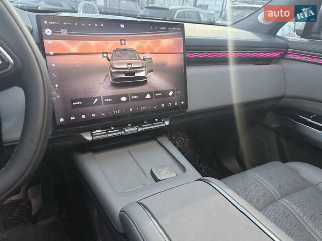 Серый Zeekr 7X, объемом двигателя 0 л и пробегом 3 тыс. км за 44900 $, фото 25 на Automoto.ua