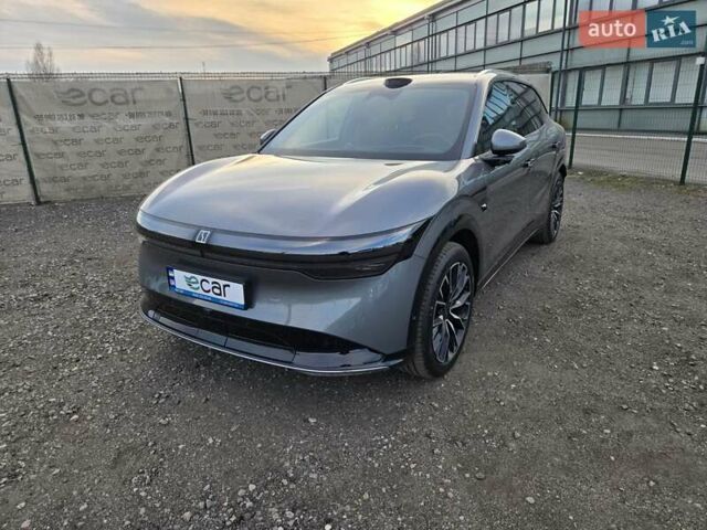 Серый Zeekr 7X, объемом двигателя 0 л и пробегом 1 тыс. км за 40888 $, фото 3 на Automoto.ua