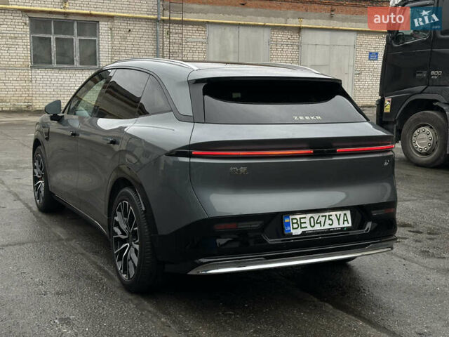 Серый Zeekr 7X, объемом двигателя 0 л и пробегом 2 тыс. км за 46300 $, фото 17 на Automoto.ua