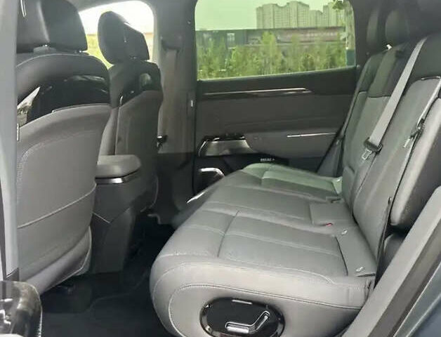 Серый Zeekr 7X, объемом двигателя 0 л и пробегом 1 тыс. км за 39500 $, фото 8 на Automoto.ua