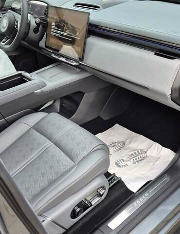 Сірий Zeekr 7X, об'ємом двигуна 0 л та пробігом 1 тис. км за 46500 $, фото 40 на Automoto.ua