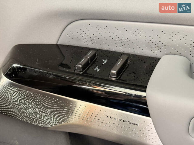 Zeekr 7X 2025 в Киеве на Automoto.ua Серый Zeekr 7X, объемом двигателя 0 л и пробегом 1 тыс. км за 44950 $, фото 14 на Automoto.ua