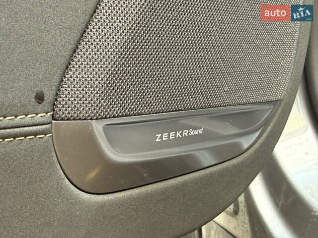 Zeekr 7X 2025 в Киеве на Automoto.ua Серый Zeekr 7X, объемом двигателя 0 л и пробегом 1 тыс. км за 44950 $, фото 6 на Automoto.ua