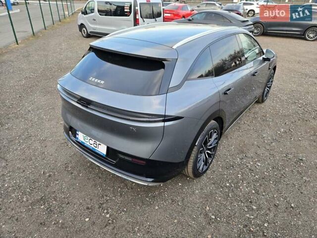 Серый Zeekr 7X, объемом двигателя 0 л и пробегом 1 тыс. км за 40888 $, фото 14 на Automoto.ua