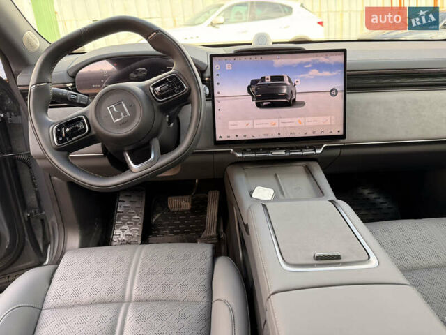 Zeekr 7X 2025 в Киеве на Automoto.ua Серый Zeekr 7X, объемом двигателя 0 л и пробегом 1 тыс. км за 44950 $, фото 11 на Automoto.ua