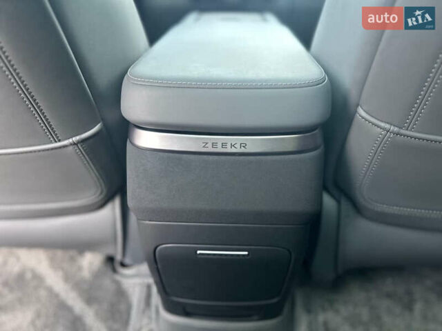 Синий Zeekr 7X, объемом двигателя 0 л и пробегом 11 тыс. км за 34100 $, фото 14 на Automoto.ua